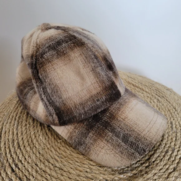Plaid Faux Fur Hat - Picture 3 of 6